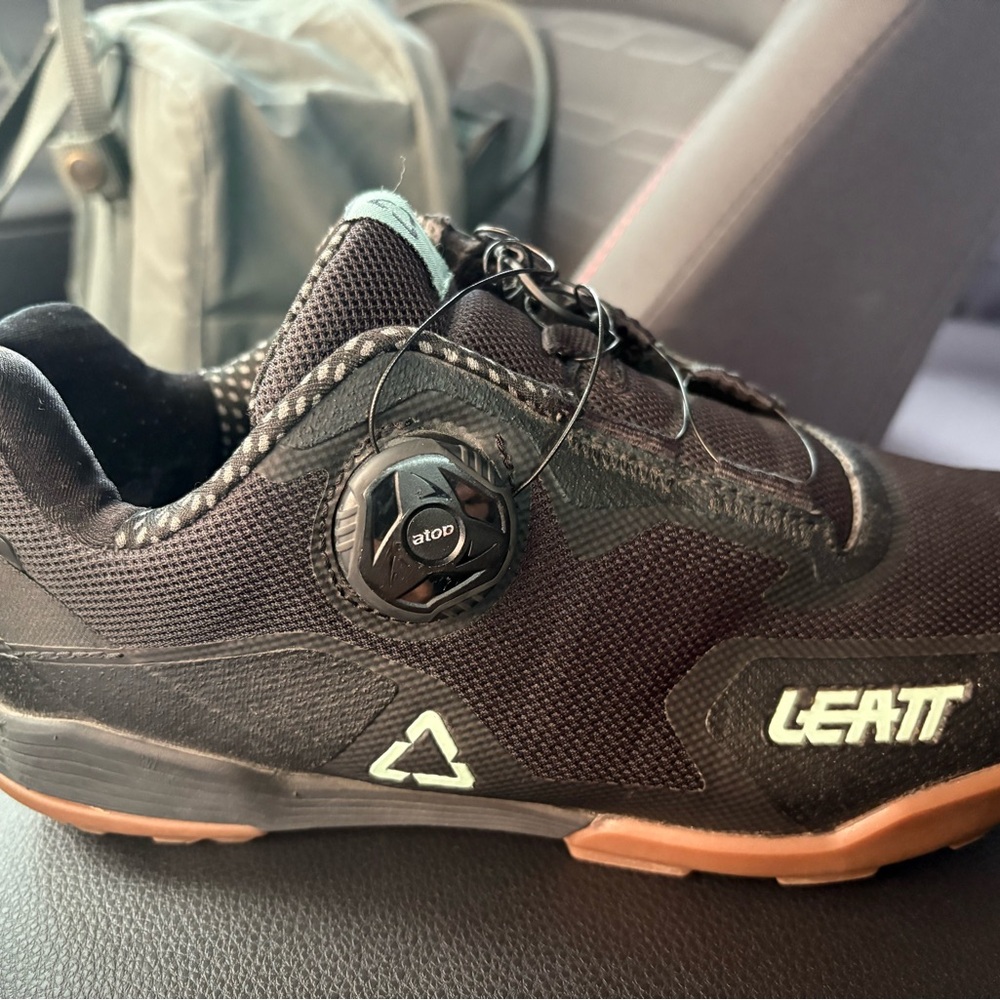 Leatt Women's Black Cycling Shoes